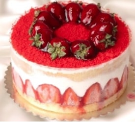 Ev Yapımı Tadında Çilekli Mois Pasta